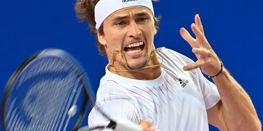 Tennis-Olympiasieger Alexander Zverev hat sich gegen den Franzosen Adrian Mannarino mit 6:1, 6:0 durchgesetzt. Foto: Pascal Guyot/AFP/dpa