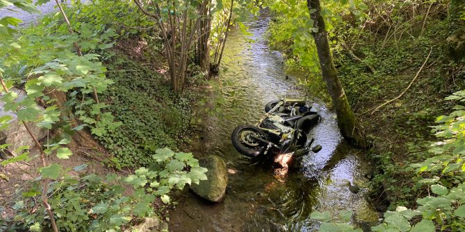 Motorrad nach Unfall