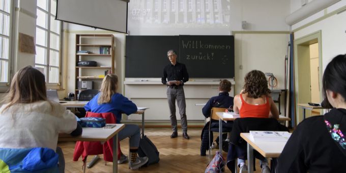 Berner Gymnasium - Eltern müssen teuren Laptop selbst bezahlen
