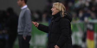 Kommt von Chelsea - US-Verband macht Hayes zur bestbezahlten Trainerin Kommt von Chelsea - US-Verband macht Hayes zur bestbezahlten Trainerin