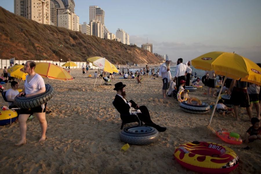 Die beiden Schweizer wohnen derzeit in Netanya. (Archivbild)