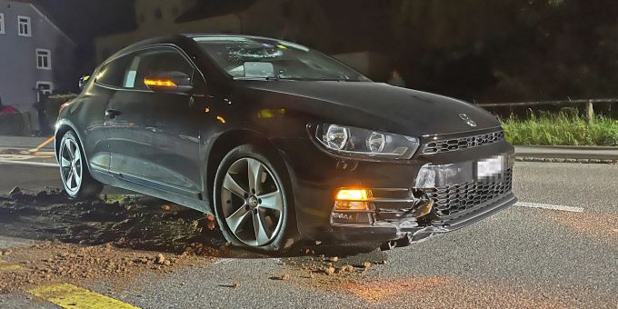 Über zwei Promille! - Mit Verkehrsinsel in Tägerwilen TG kollidiert