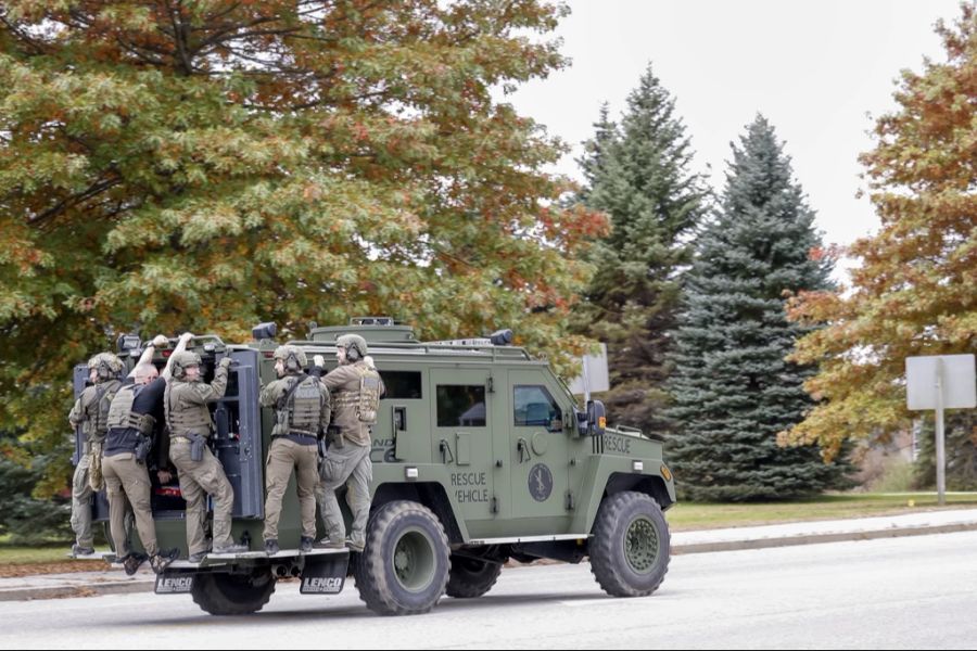 Die US-Polizei sucht noch immer nach dem tatverdächtigen Robert C.