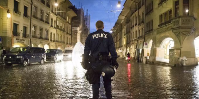 Ein Polizist der Kantonspolizei Bern. Kapo Bern