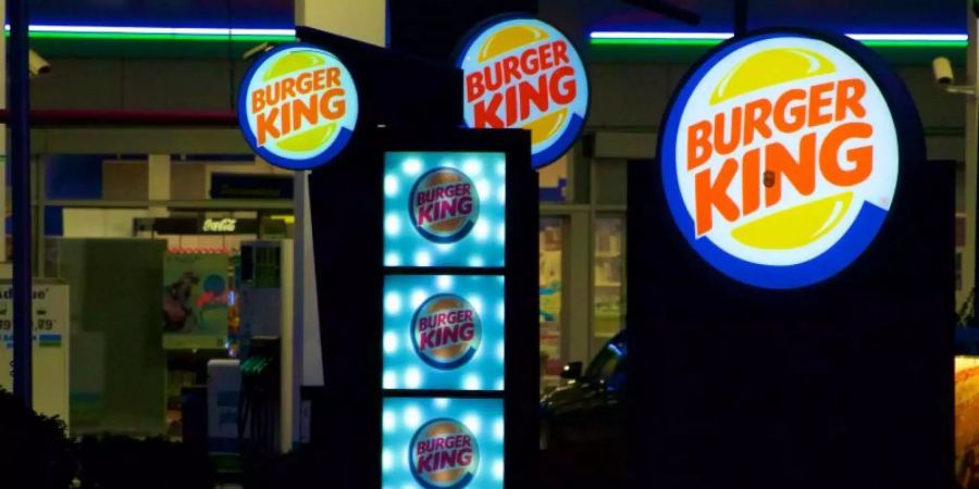 Burger King kommt gut durch die Corona-Pandemie. Foto: Carsten Hoefer/dpa