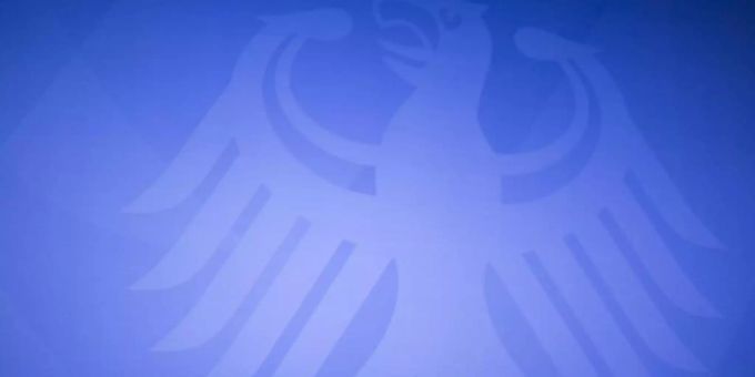 Stellt die Ergebnisse des Bund-Länder-Gipfels vor: Bundeskanzlerin Angela Merkel im Kanzleramt. Foto: Markus Schreiber/AP POOL/dpa Stellt die Ergebnisse des Bund-Länder-Gipfels vor: Bundeskanzlerin Angela Merkel im Kanzleramt. Foto: Markus Schreiber/AP POOL/dpa