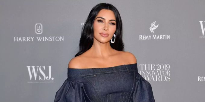 Kim Kardashian erinnert an ihre schwere Vergangenheit. Kim Kardashian