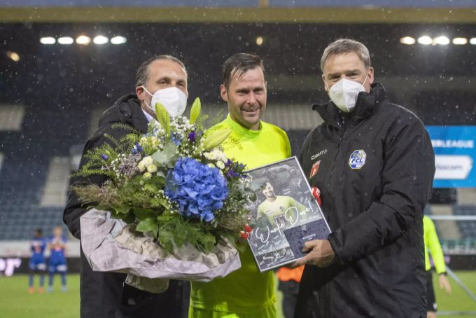 David Zibung wird beim FCL unter Tränen verabschiedet. David Zibung