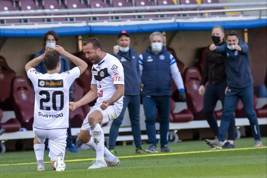 Olivier Custodio (l.) bejubelt mit Teamkollege Mijat Maric die zwischenzeitliche 1:0-Führung.