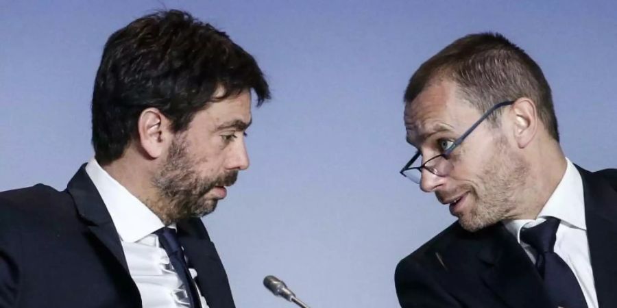 UEFA-Präsident Aleksander Ceferin (r) und Juve-Boss Andrea Agnelli sind keine Freunde mehr. Foto: Gregorio Borgia/AP/dpa