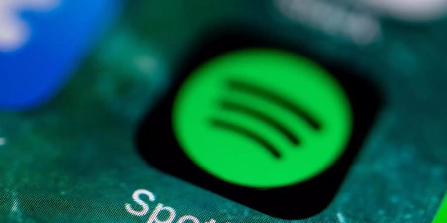 App des Musikdienstes Spotify. Der Musikstreaming-Marktführer baut seine Podcast-Offensive mit zwölf neuen Titeln in deutscher Sprache aus. Foto: Fabian Sommer/dpa