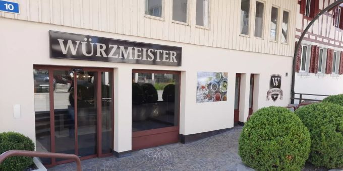 Am Samstag, 8. Mai 2021, findet am neuen Standort ein «Tag der offenen Tür» statt. Würzmeister Kloten