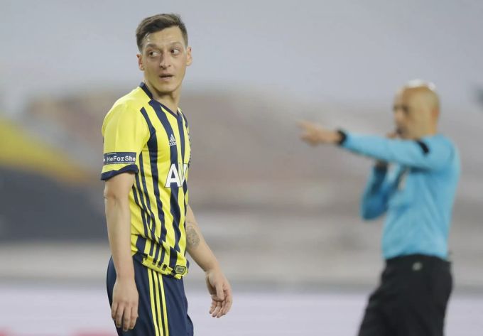 Ex-Arsenal-Star und Weltmeister Mesut Özil (32) spielt mittlerweile in der Türkei bei Fenerbahce. Mesut Özil