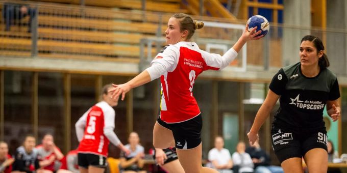 Flügelspielerin Muriel Hofer im Abschluss. Flügelspielerin