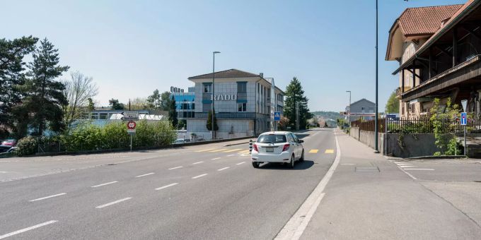 Bielstrasse in Lengnau (BE). - Lengnau (BE) Bielstrasse in Lengnau (BE). - Lengnau (BE)