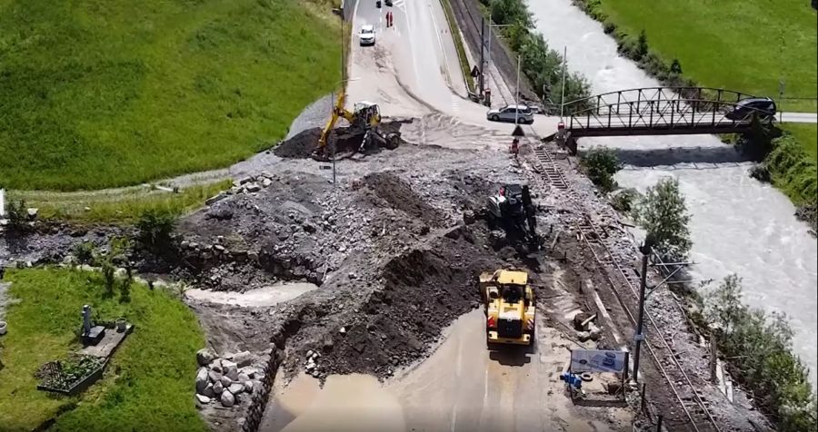 Die Hauptstrasse ist mittlerweile wieder frei.