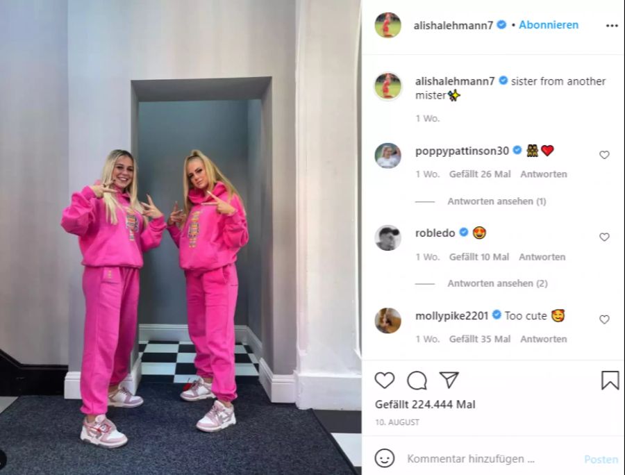 Alisha Lehmann und Poppy Pattinson sind im Club getrennt. Neben dem Platz sind die beiden beste Freundinnen.