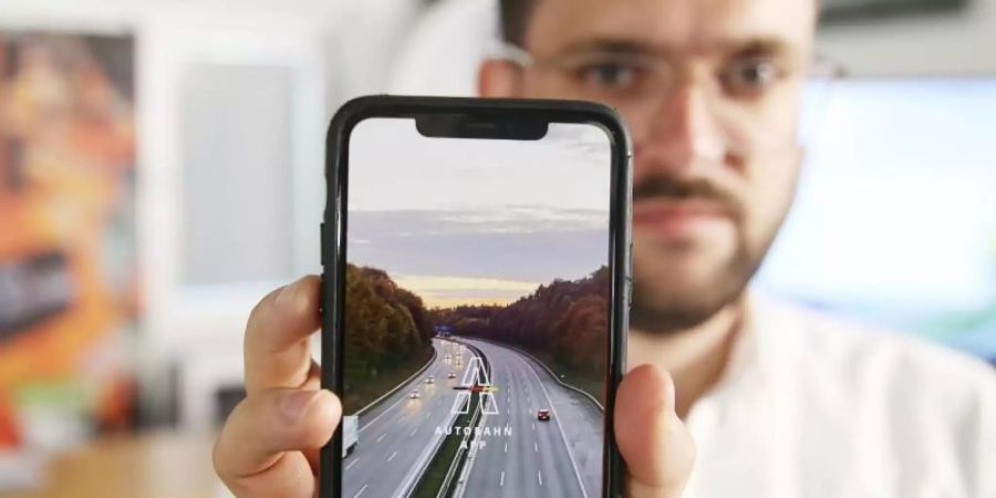 Die neue App der Autobahn GmbH des Bundes. Foto: David Young/dpa