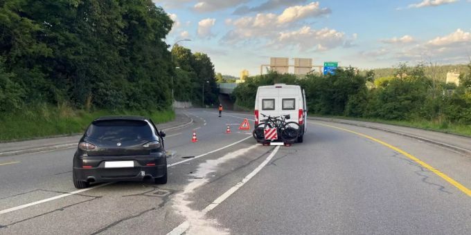 Stadt Schaffhausen - Kollision zwischen Personenwagen und Wohnmobil