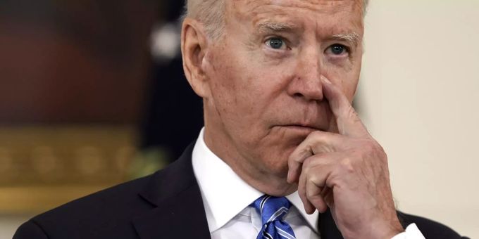 US-Präsident Joe Biden sieht die Online-Netzwerke in der Pflicht. us präsident joe biden