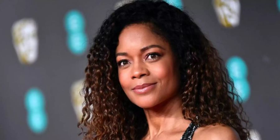 Die britische Schauspielerin Naomie Harris empfindet es als Privileg, im neuesten James-Bond-Film «Keine Zeit zu sterben» («No Time to Die») die Rolle der Sekretärin Miss Moneypenny zu verkörpern. Foto: Matt Crossick/PA Wire/dpa