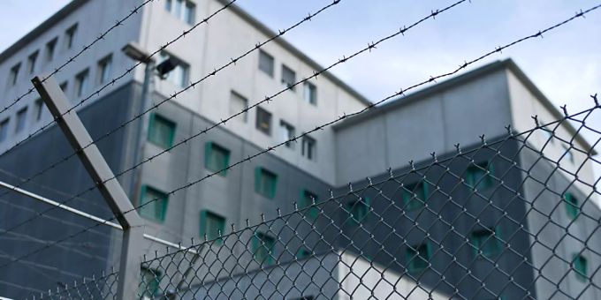Ausreisepflichtige - Corona-Test soll aufgezwungen werden dürfen