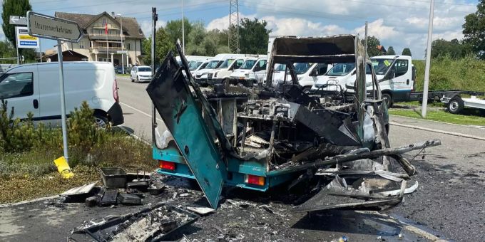 Brand in Imbisswagen in Rothenburg.