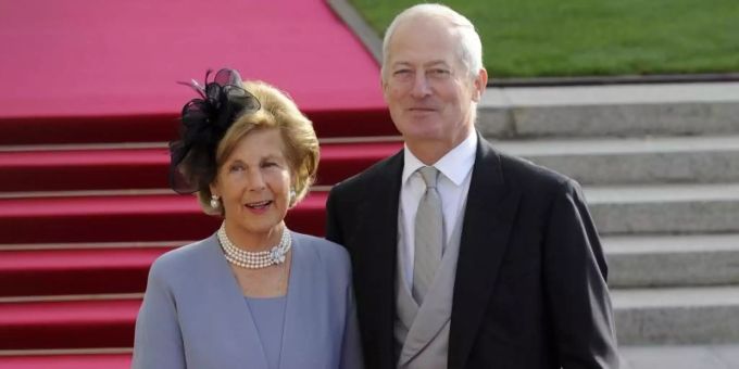 Fürstin Marie an der Seite ihres Mannes Fürst Hans-Adam II. (2012). Foto: Yoan Valat/EPA/dpa Fürstin Marie an der Seite ihres Mannes Fürst Hans-Adam II. (2012). Foto: Yoan Valat/EPA/dpa