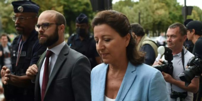 Ex-Gesundheitsministerin Buzyn trifft am Gericht ein. Ex-Gesundheitsministerin Buzyn trifft am Gericht ein.