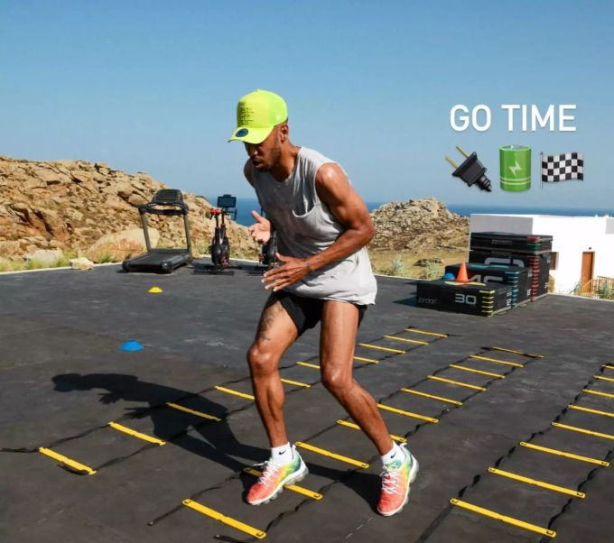Pierre-Emerick Aubameyang macht sich derzeit bei «Mykonos Performance» fit. Pierre-Emerick Aubameyang Mykonos Performance