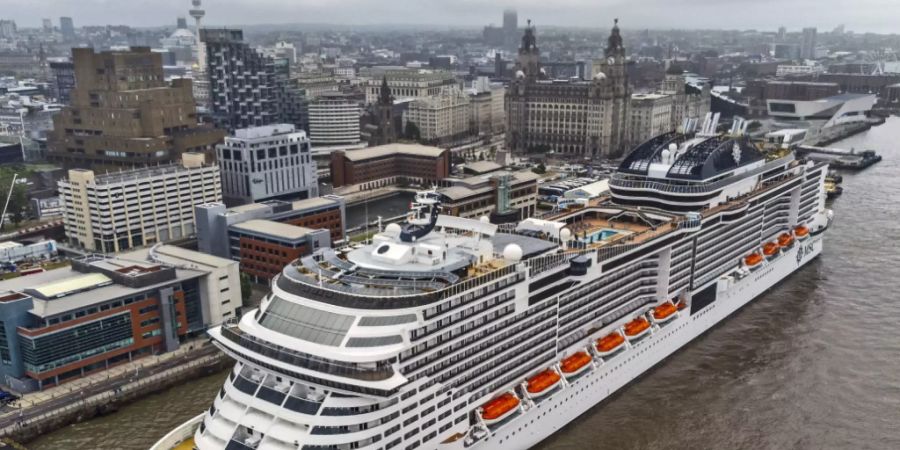 Die Reederei MSC will seine Kreuzfahrtflotte klimaschonender aufstellen. Motoren mit Wasserstoffantrieb sollen dabei helfen. Mit Partnern hat MSC eine Machbarkeitstudie dazu in Auftrag gegeben.(Archivbild)