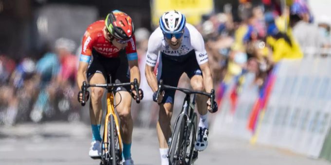 Gino Mäder (l) wusste an der Vuelta zu überzeugen. Gino Mäder