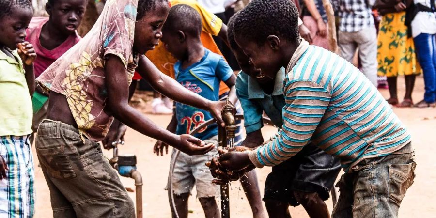 Sauberes Trinkwasser ist zwar ein Menschenrecht, doch haben über 660 Mio. Menschen weltweit keinen Zugang dazu.