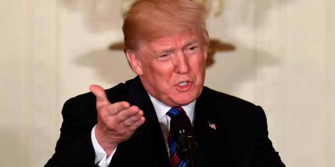 US-Präsident Donald Trump lässt mehrere russische Oligarchen und Firmen sanktionieren. US-Präsident Donald Trump lässt mehrere russische Oligarchen und Firmen sanktionieren.
