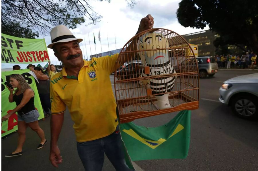 Am Mittwoch wird darüber befunden, ob Lula ins Gefängnis muss.