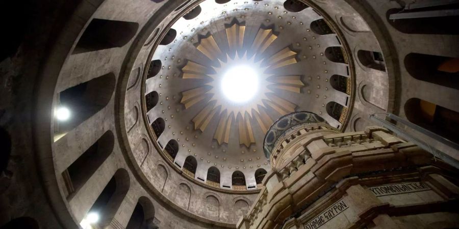 Die Grabeskirche in Jerusalem ist seit heute Mittwoch wieder offen.