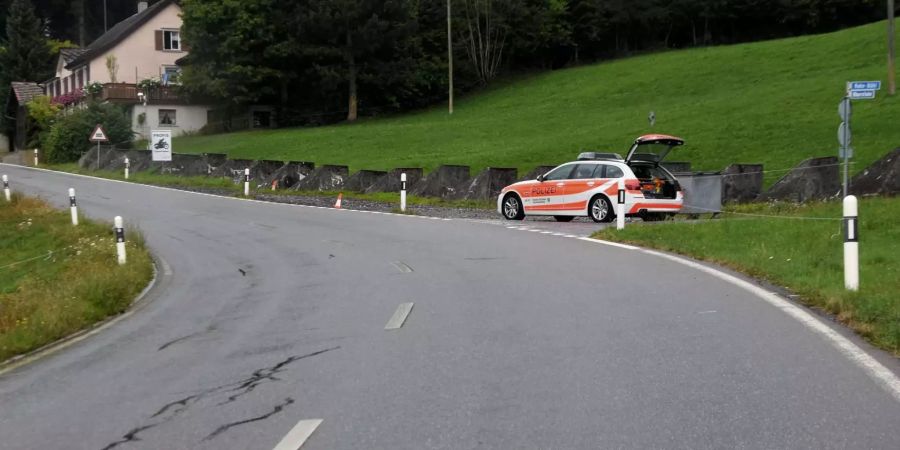 Der Motorradfahrer wurde beim Unfall erheblich verletzt - Kapo St. Gallen