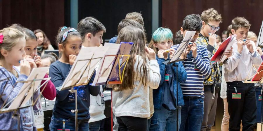 …und die Klasse aus Turbenthal ZH musizierte.