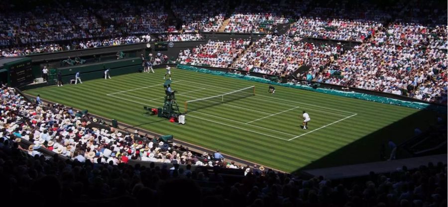 Tennisturnier auf dem Feld