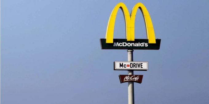 Das Logo der Fast-Food-Kette McDonald's. donald trump zölle
