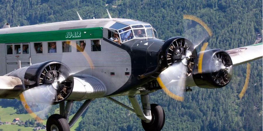 Eine Ju-52 bei einem Rundflug.