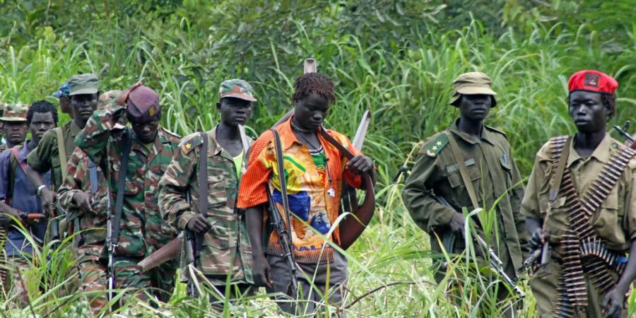 Gefechte zwischen kongolesischen und ugandischen Soldaten sind keine Seltenheit.