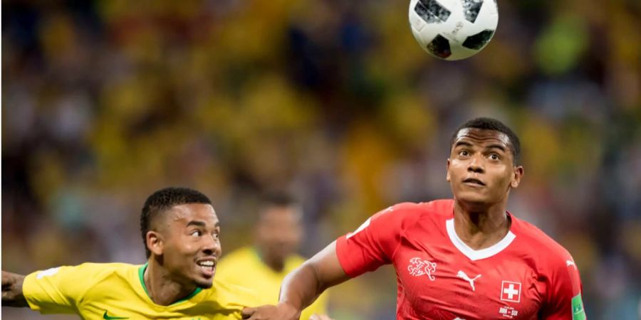 An der WM konnte sich Manuel Akanji gegen Spieler wie Brasiliens Gabriel Jesus in Szene setzen.