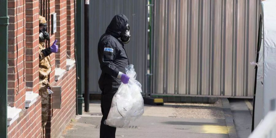 Forensiker der Polizei in Salisbury (GB)