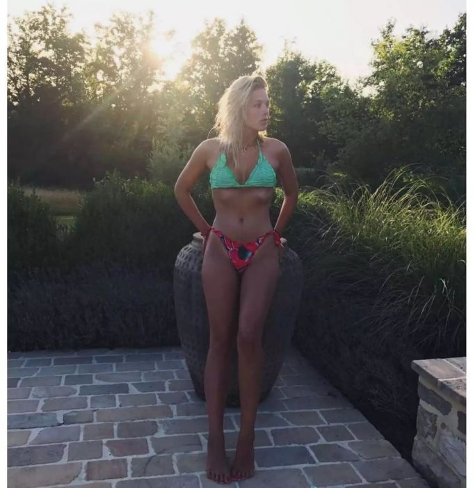 Model Laura Zurbriggen kommt aus Zermatt. Model Laura Zurbriggen kommt aus Zermatt.