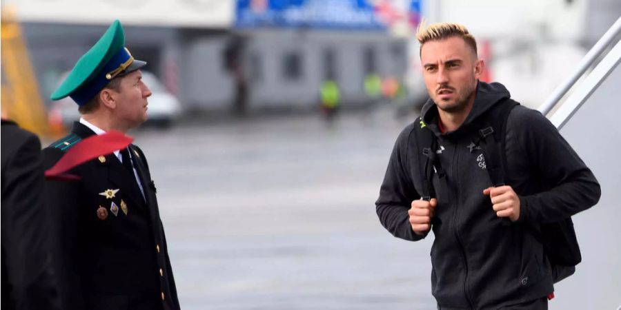 Josip Drmic kurz nach der Landung in Samara.