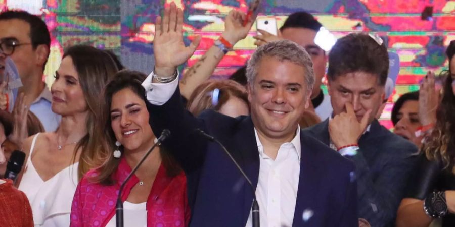 Der Konservative Iván Duque gewinnt die Wahlen in Kolumbien.