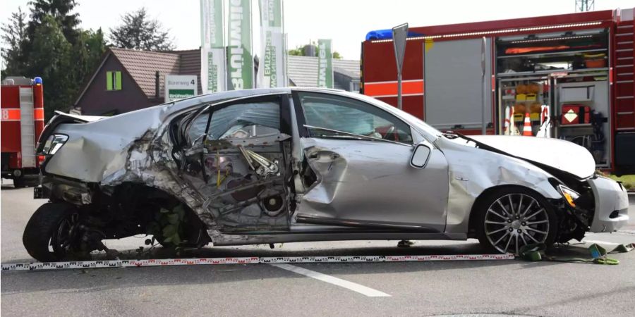 Für die Bergung mussten die Feuerwehr und der Rettungsdienst eingesetzt werden.