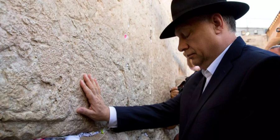 Ungarns Ministerpräsident Viktor Orban besuchte am Dienstag die Klagemauer in Jerusalem.