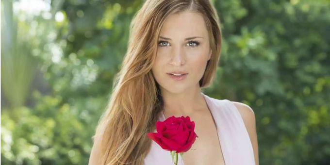 Ex-Bachelorette Eli Simic leidet an einer Angststörung. eli simic